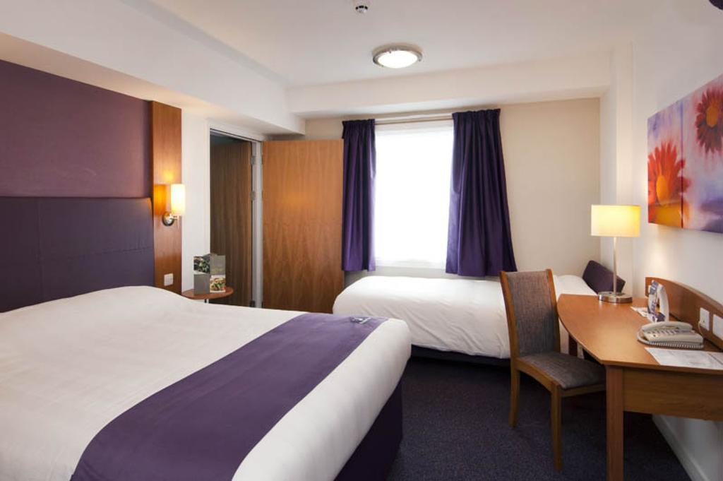 Premier Inn Camberley Quarto foto